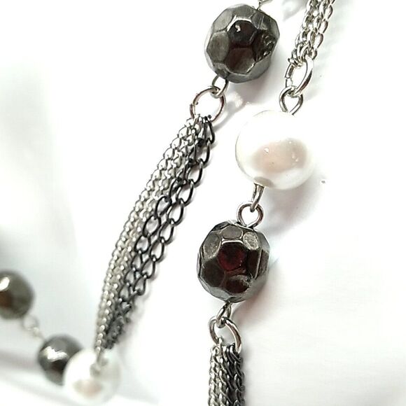 Express Bead Chain Necklace Long Faux Gray Pearls Black Beads on Layered Chains - Picture 12 of 15